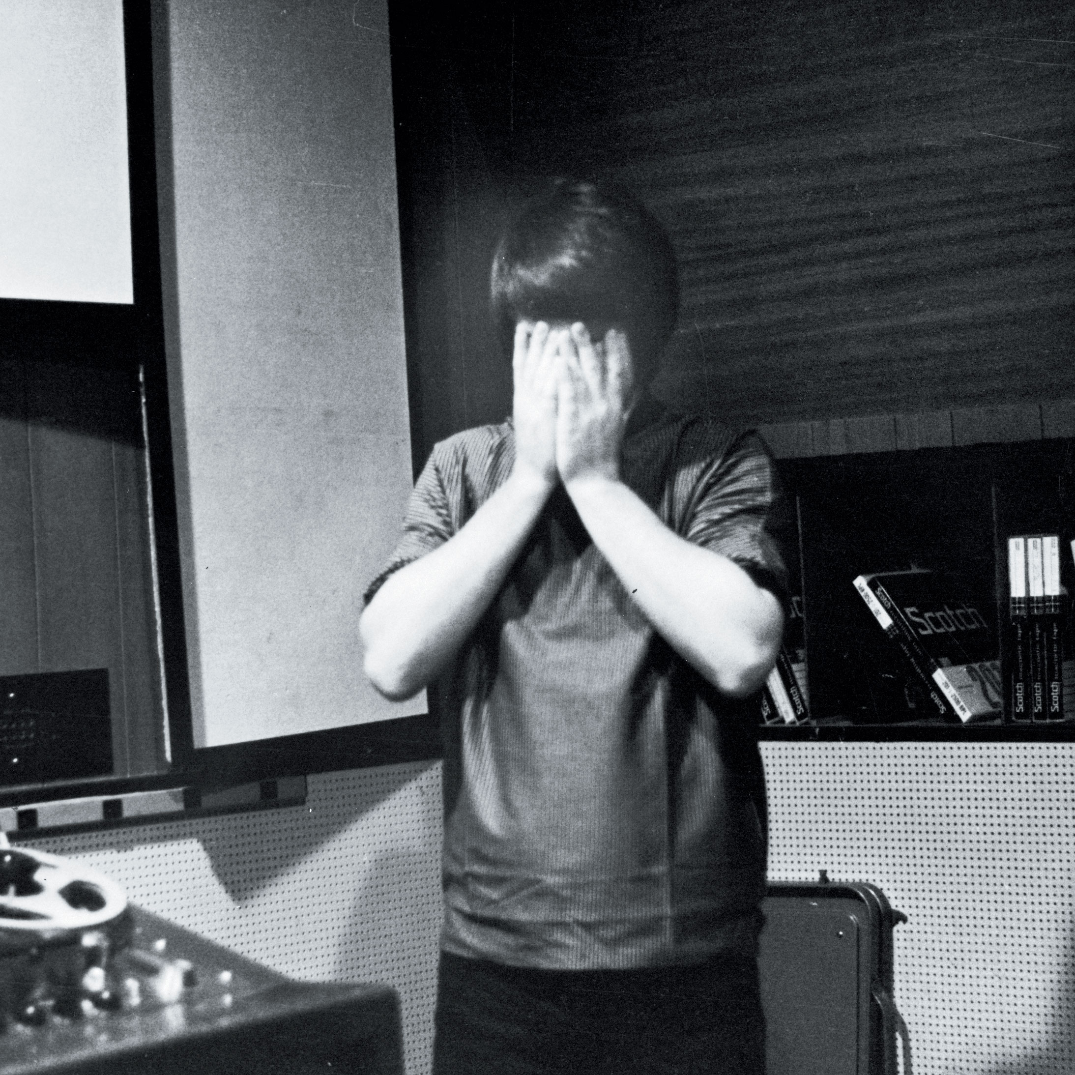 SuperDeluxeEdition – Holding the Music in Your Hands